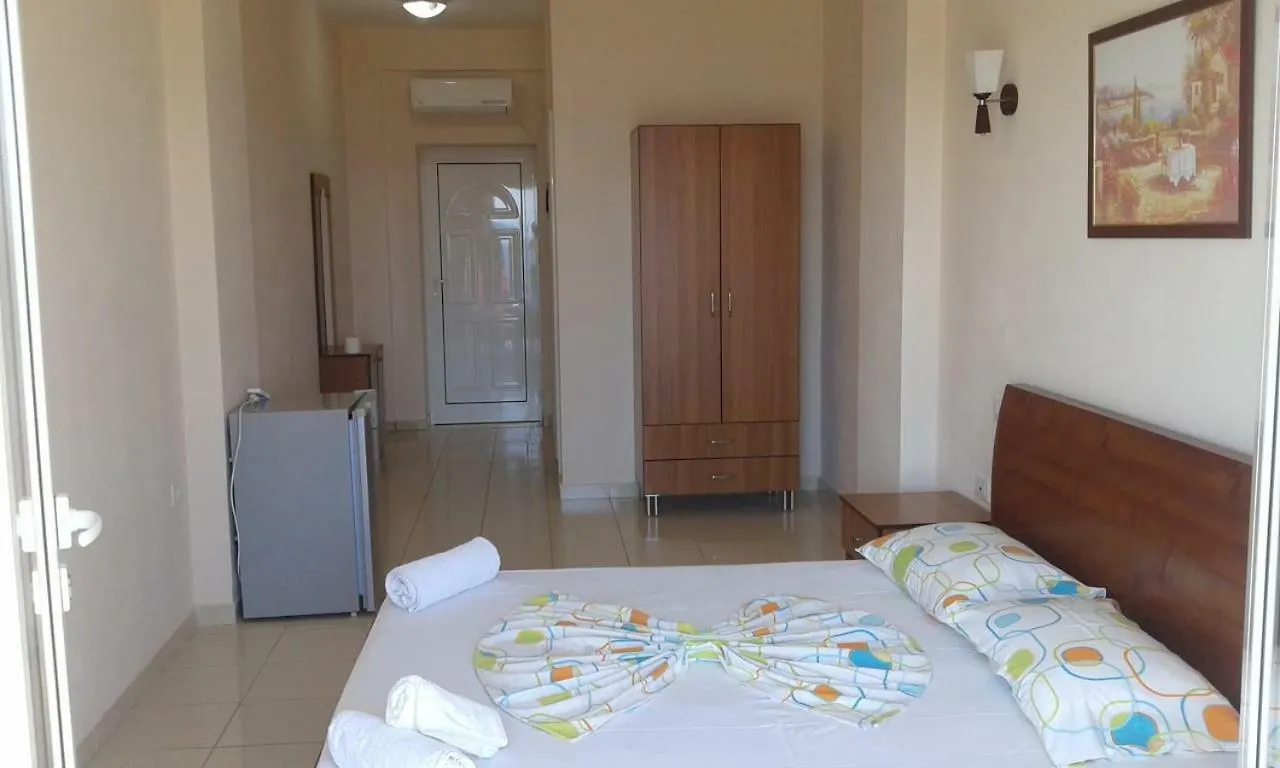 Oasis Drymades Hotel Dhërmi